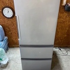 D1001 3ドア冷蔵庫 2016年式 272L シルバー 