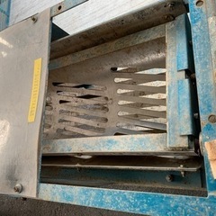 農機具　　　里芋毛羽取機