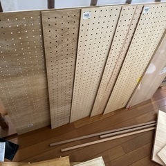 DIY用品　有孔ボード 木の板