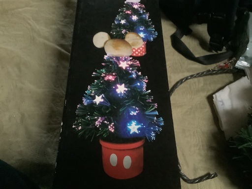 新品、ミッキーマウスのクリスマスツリーです。