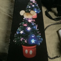 新品、ミッキーマウスのクリスマスツリーです。
