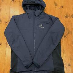 逸品 正規品 アークテリクス ATOM LT HOODY M ネイビー