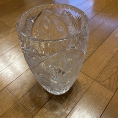 花瓶　クリスタルガラス　カット模様