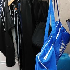 品質保証☆配達有り！1000円均一 (税別）メンズ ウエア スポ...