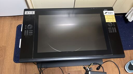 【中古液タブ】Cintiq 24 hd 売ります【Wacom】