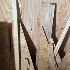 木材、合板、ベニヤ、木片などたくさんあります。
