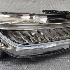 ⭐️超美品！ホンダ アコードハイブリッドCR7 右側ヘッドライト純正品 
