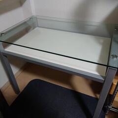 【ネット決済】ニトリガラス天板テーブル
