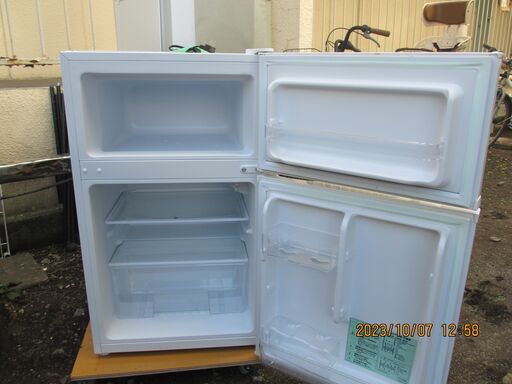 独身向き：小型冷凍冷蔵庫：９０L２ドア：ホワイト：良品です