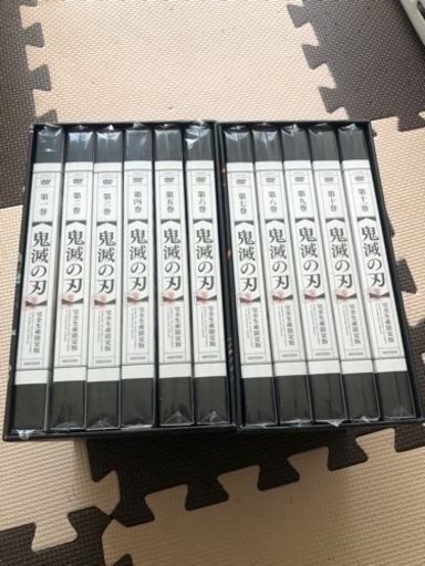美品！鬼滅の刃 DVD全巻セット 売ります