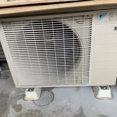 取引中）試運転、内部クリーニング済み。14畳用エアコン！室外機込み！