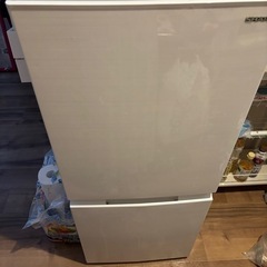 【受け渡しお相手様決定】冷蔵庫　シャープ　SJ-D15G-W 2...
