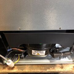 ☆中古￥13,000！Hisense 135㍑2ドア冷蔵庫 家電 HR-D13E2W型 幅48㎝