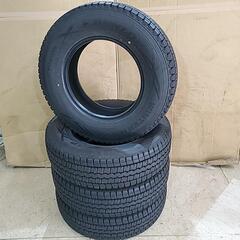 ハイエース用 スタッドレスタイヤ バリ山 ダンロップ