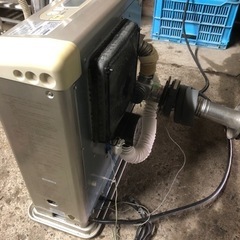 ゆec］サンポット 密閉式石油ストーブ FFR-563SX 2013年製 通電点火 