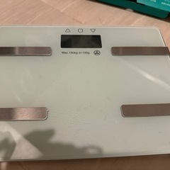 シンプルなデザインの体重計