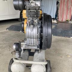 エンジンコンプレッサー。