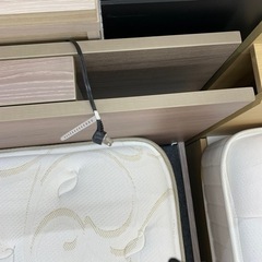 クイーンベッド ナチュラル フレーム  ASLEEP/マットレス: シモンズ