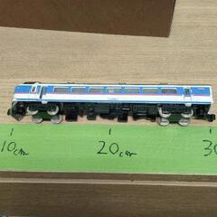 1111-128 電車　模型