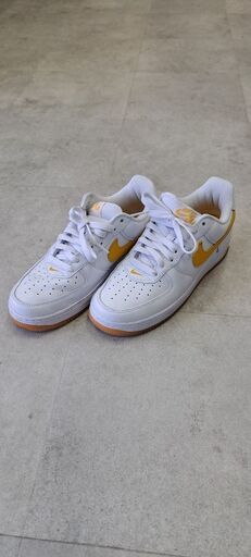 NIKE  スニーカー