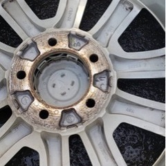 285/50r20ランクル200 20インチ純正ホイールバリ溝スタッドレス付き