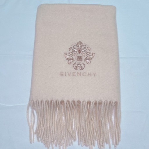 GIVENCHY 膝掛け