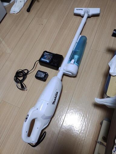 Makita　充電式クリーナー