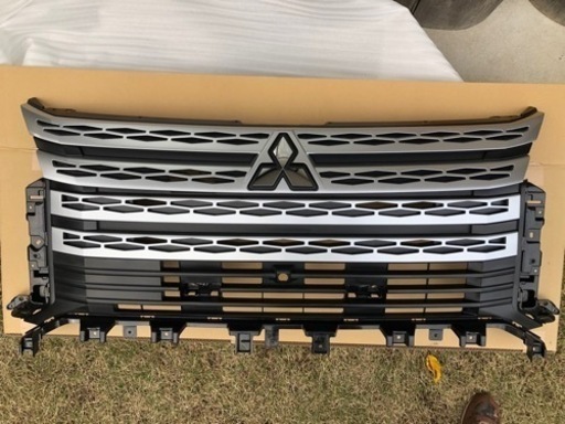 デリカ D5 純正グリル cv1wから取り外し