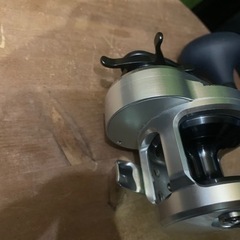 (値下げしました)11 オシアジガー1500PG (右巻き) 美品