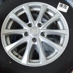 スタッドレスタイヤ 215:60:16