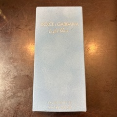 Dolce&Gabbana ライトブルー　