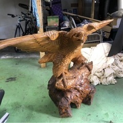 オブジェ　置物　鷹 タカ　鷲 ワシ　鳥　飾り　木製　木彫り　特大