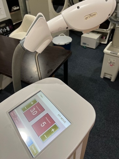 業務用脱毛機　　昨年購入したほぼ新品