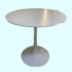カフェテーブル/パイプ椅子