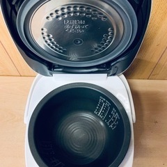 2352番 TOSHIBA✨炊飯器✨RC-10WRR‼️