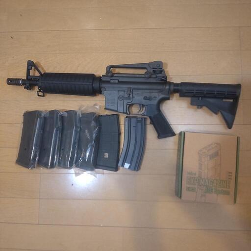 モデルガン　M4a1 予備弾倉5個付き