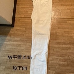 ④ ホワイトデニム　GU  33インチ　メンズ