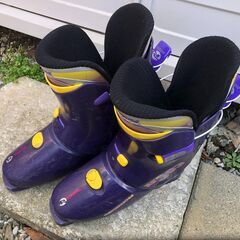 スキー靴（紫）