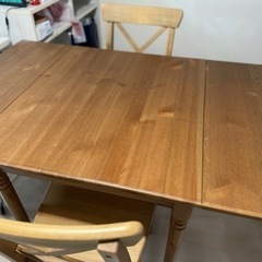 家具 ダイニングテーブル　IKEA