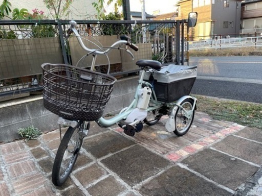 ブリヂストンアシスト三輪車（引き取り限定)