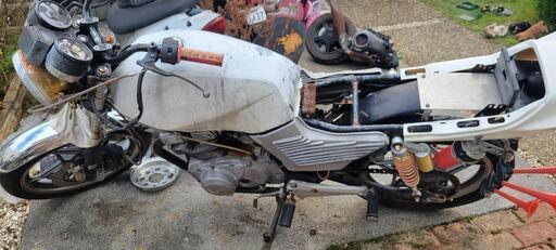 GSX250Eゴキ　放置不動　部品取り　載せ変え前提 GSX250Eゴキ 放置不動 部品取り 載せ変え前提 投稿詳細｜MOTOCLE