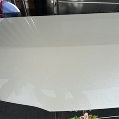 ハイエース純正ボンネット　070 パールホワイト