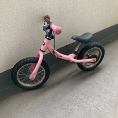 キックバイク　ピンク　女の子