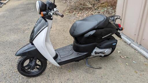 ホンダ トゥデイ 後期型 AF67 原付の50cc タイヤ前後新品 ホンダ