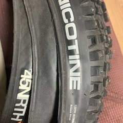 45NRTH NICOTINE 29×2.35 スパイクタイヤ