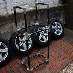 手渡し希望　ミシュランスタッドレスタイヤ X-ICE SNOW 205/55R16、アルミホイール16X7Jの4本セットとタイヤラック