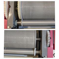 クロス自動糊付け機