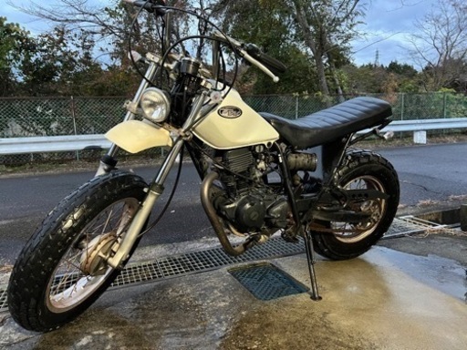 ヤマハ　TW200