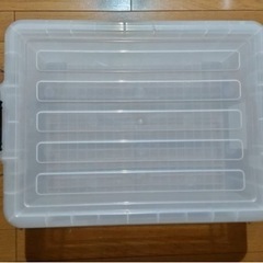 プラスチック製収納ケース(3個)