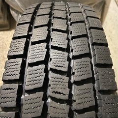 ４本セットTOYO GARIT スタッドレス冬タイヤ 鉄ホイール 15インチ ハイエース 195/80 R15 107/105LT
